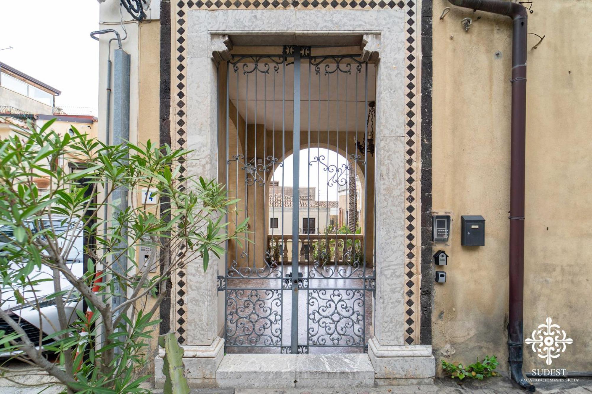 Casa Majorana - Vista Mare In Centro *